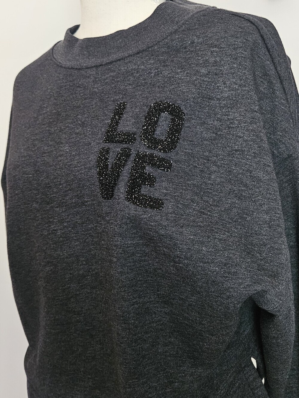 Charcoal Gray LOVE Sweatshirt Relaxed Fit Pullover M - Picture 5 of 9